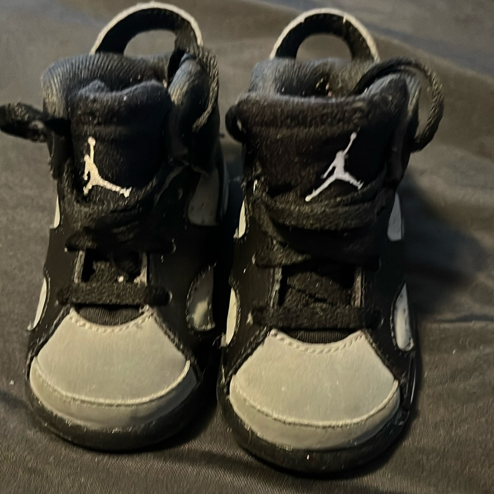 JORDAN 6 RETRO SIZE 4C